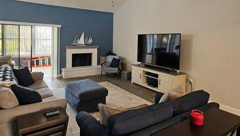 4522 LA JOLLA DRIVE