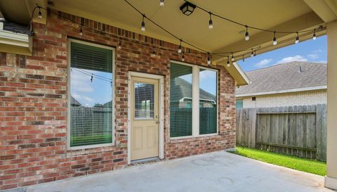 2124 Llerena Ln