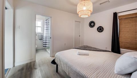 2707 Burlington Blvd