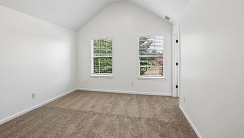 2319 Sawgrass Dr