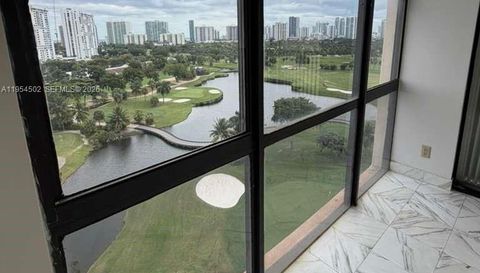 20379 W Country Club Dr