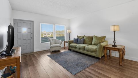 2257 World Pkwy Blvd W