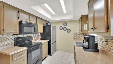 1713 Parkside CIR