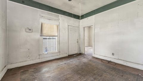 114 W 6th Ave