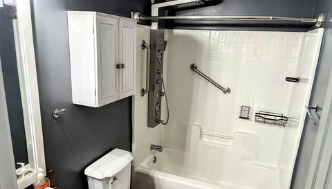 226 N Orchard Farms Ave