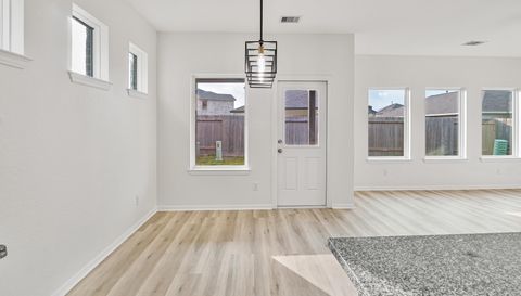 10511 Kings River Dr