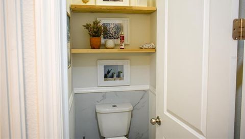 180 LAKE SMART CIRCLE