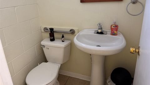 2202 - 2204 N Us Highway 281 Highway N