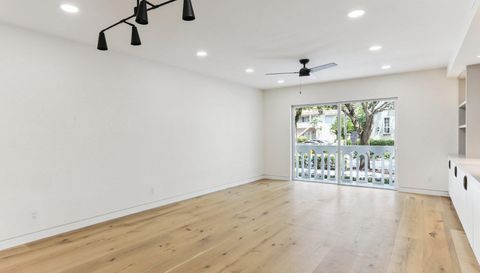 100 Edgewater Dr APT 142