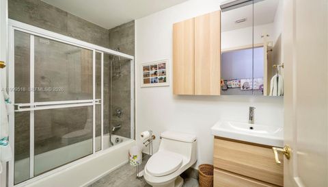 1413 Sunset Harbour Dr