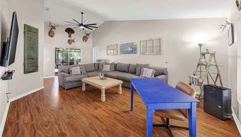 3006 SPRAWLING OAKS PLACE