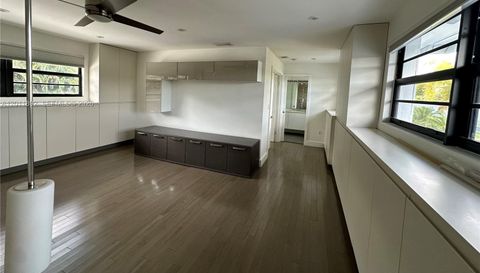 9871 52nd Ln