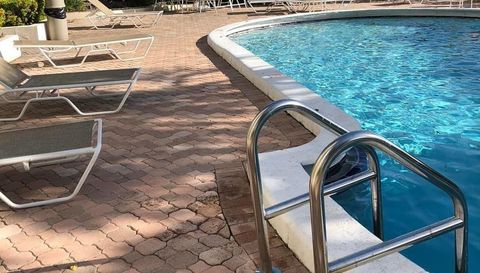 1600 SE 15th St APT 607