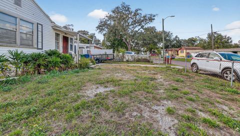 1508 W River Shore Way