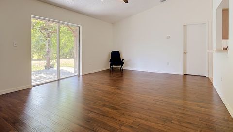 210 Robbins Rest Cir