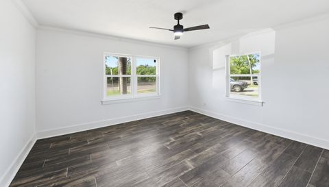 8301 Riverside Dr NE