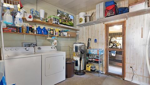 1717 PALM AIRE DRIVE