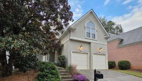 2030 Lenox Cove Cir NE