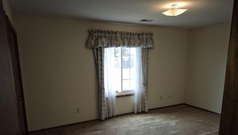 910 Camellia Dr APT 11