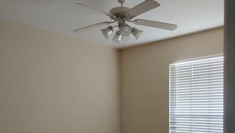 5398 Oxford Manor Cir