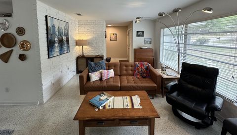 1000 NW 39th Dr