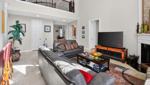 4711 Kings Landing Ln