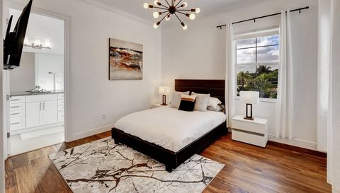 500 Ne Wavecrest Way