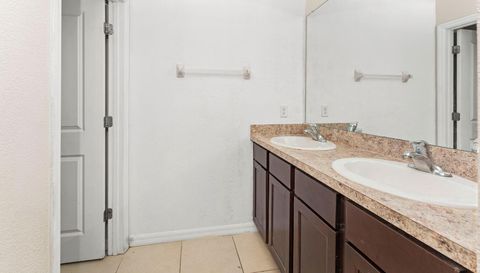 10019 Geese Trail Cir