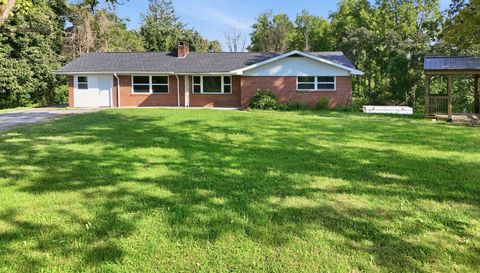 1496 Jenkins Valley Rd
