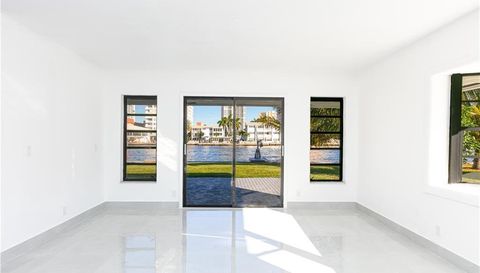 631 Palm Dr