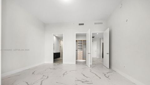275 Giralda Ave