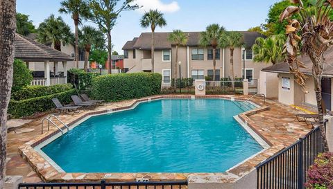 2929 ANTIQUE OAKS CIRCLE