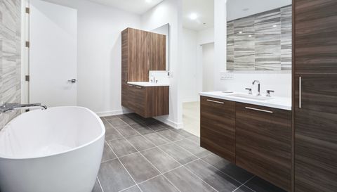 1282 W Washington Boulevard