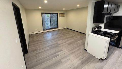 907 Coulee Road