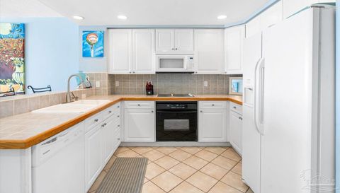22 Via Deluna Dr