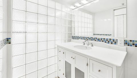 1420 Brickell Bay Dr