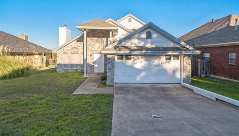 8426 Golf Club Cir