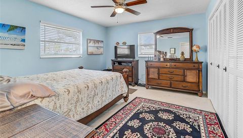 7128 W COUNTRY CLUB DRIVE N