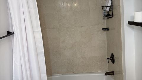 801 Red Drew Ave APT 4