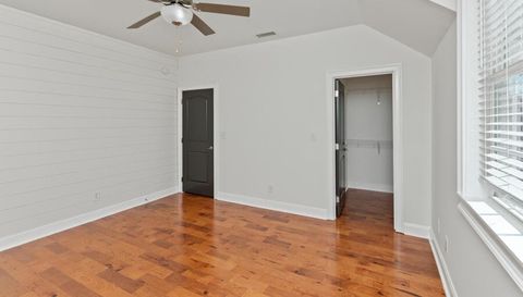 217 Chapel Ridge Cir