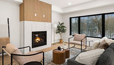 4929 Wild Rose Trail