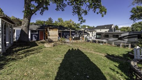 18225 W Lindenwood Drive