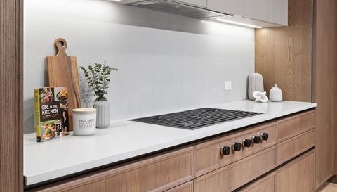 1282 W Washington Boulevard