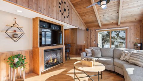 5833 Creek Valley Rd