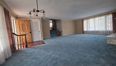 8 N Greenwood Avenue