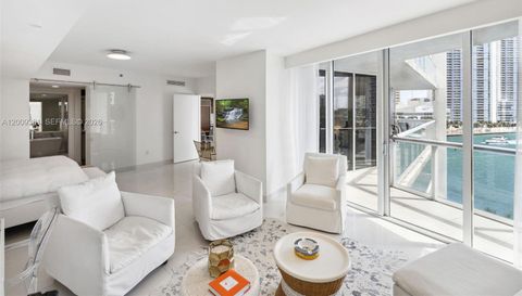 465 Brickell Ave