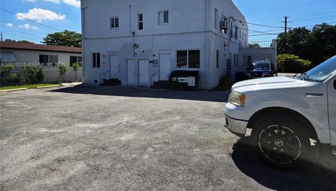 384 Tamiami Canal Rd