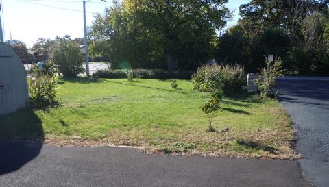 138 W Irving Park Road