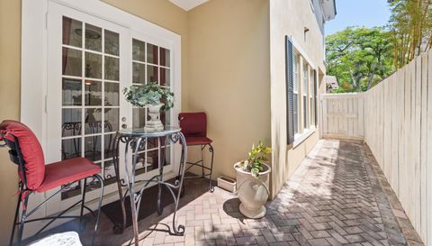 423 SW 16th St