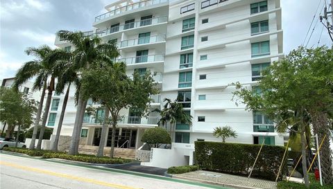 9400 E Bay Harbor Dr